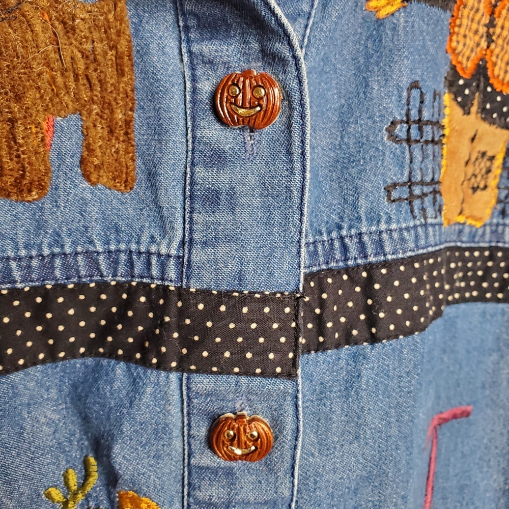 Tantrums Vintage Trick Or Treat Halloween Denim Fall Shirt #192 - Picture 7 of 8